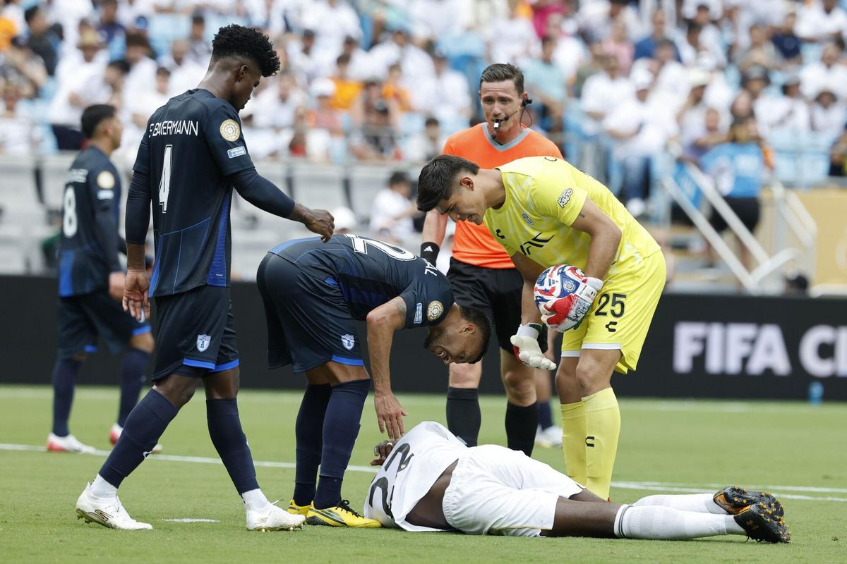 Cabral le recrimina a Rüdiger que se ha tirado en la última acción