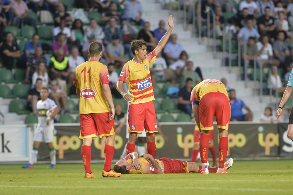 El Elche se muestra espeso y sin ideas ante el Alcoyano