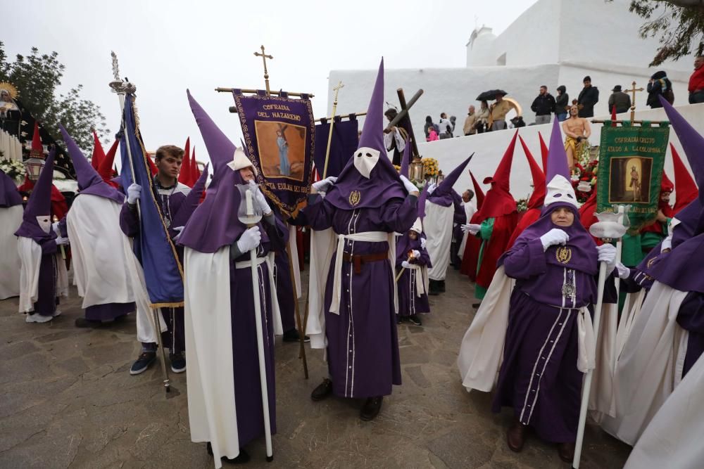 Con más incertidumbre de la esperada en un primer momento, a las 20.10 horas se daba inicio a la procesión