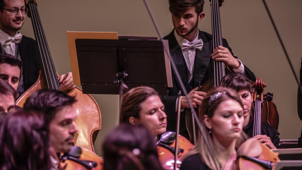 Jóvenes músicos en el ADDA