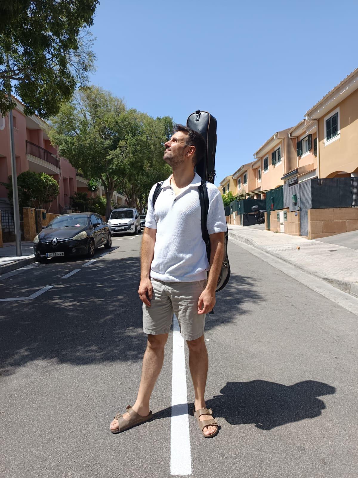 Joan Muntaner, de paseo por las calles de Palma
