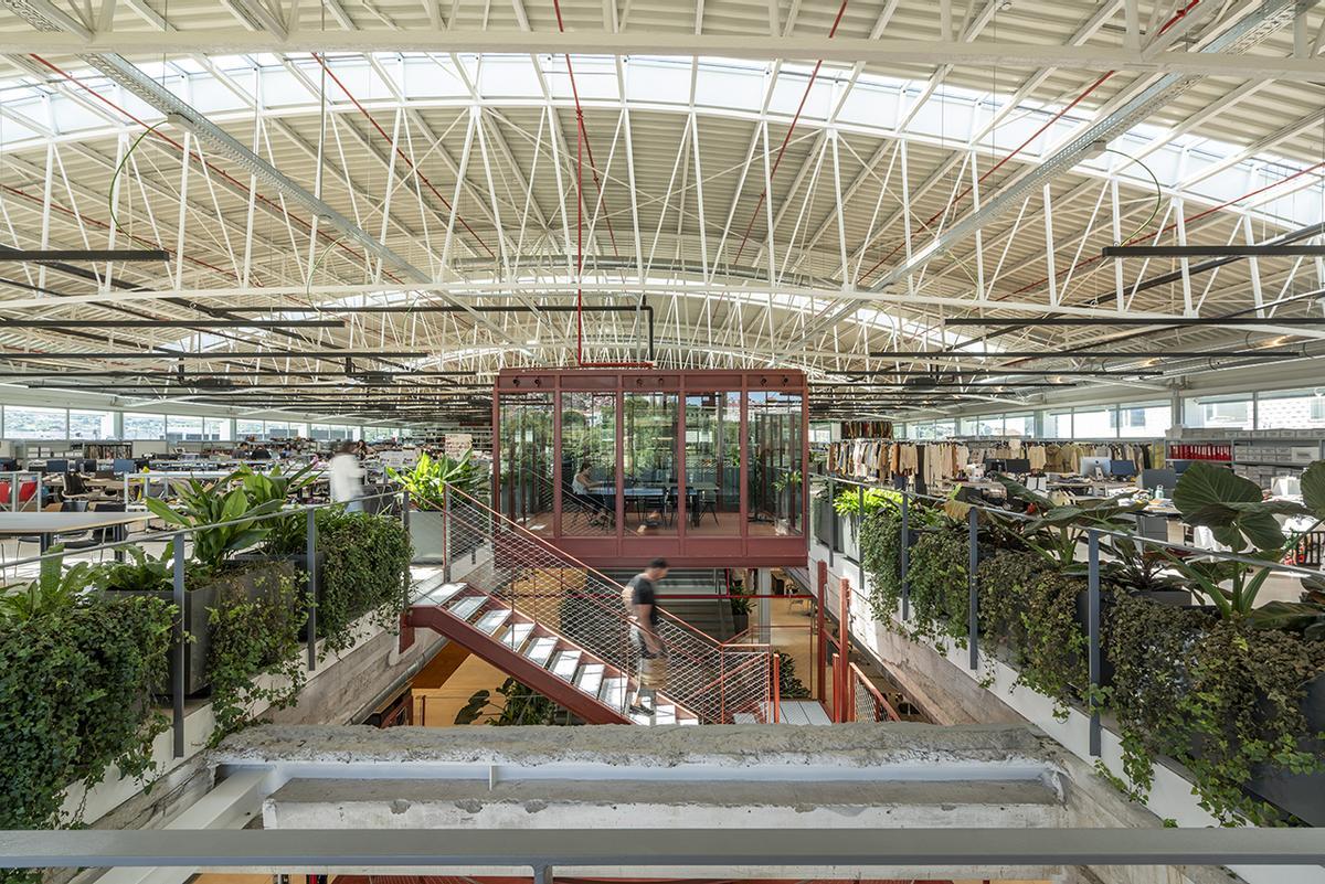 Vista de la planta superior de la nueva sede de Bimba y Lola, donde está el área de diseño