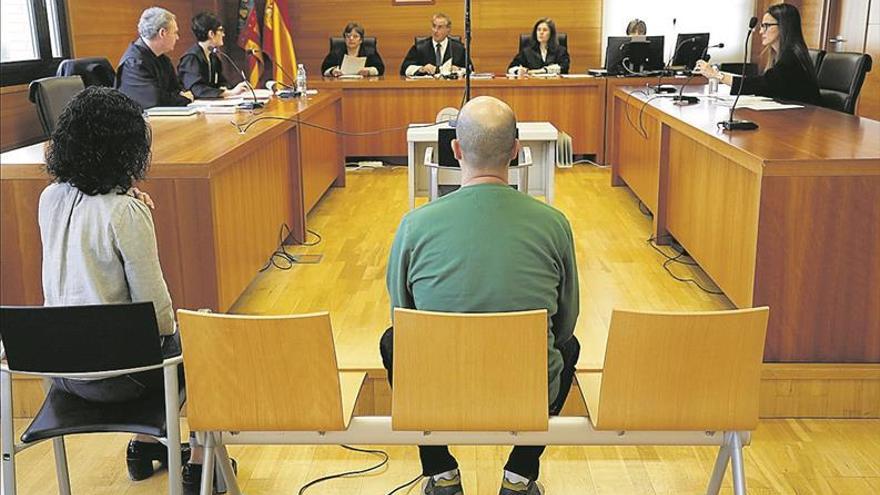 «Me apuñalaron en la cara y ahora nadie me contrata por la cicatriz»