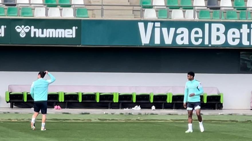 Abner con Isco en su vuelta a los entrenamientos