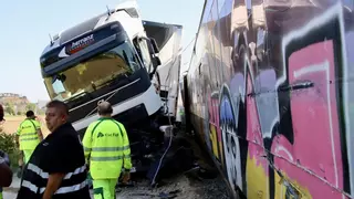 Choque en la R3 de Rodalies Renfe Catalunya, hoy en directo: Última hora del suceso con un camión en Vic