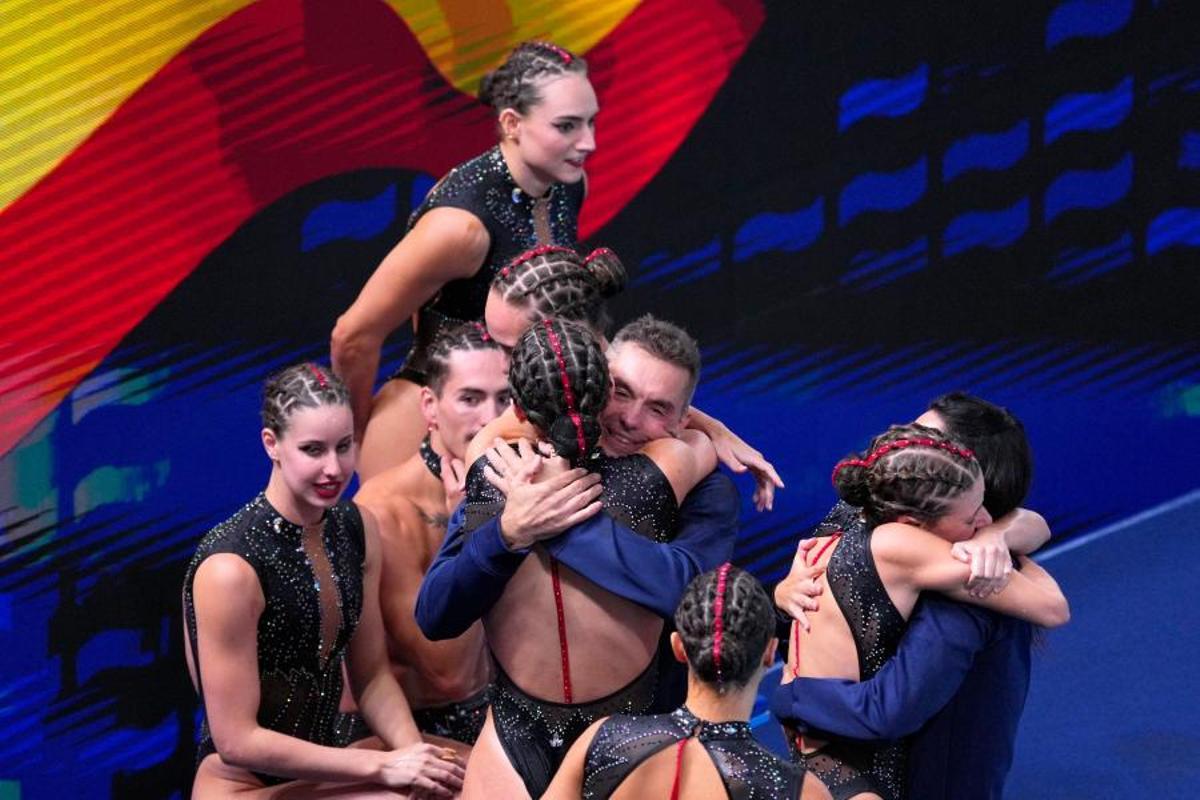 España se cuelga la última plata y consigue un 10 histórico con su rutina acrobática al ritmo de Berghain de Rosalía España se cuelga la última plata y consigue un 10 histórico con su rutina acrobática al ritmo de Berghain de Rosalía