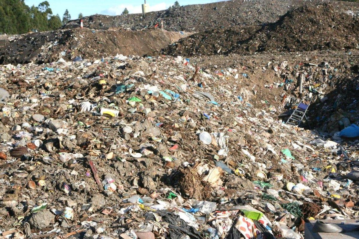 Residuos en una imagen de archivo del vertedero de Miramontes