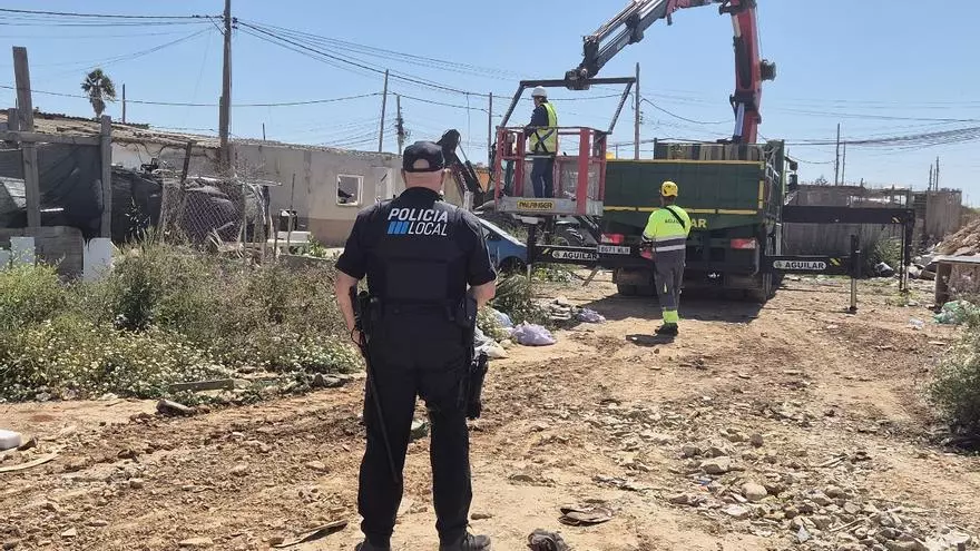 VÍDEO | Cort procede al tercer derribo de construcciones ilegales en Son Banya en un mes