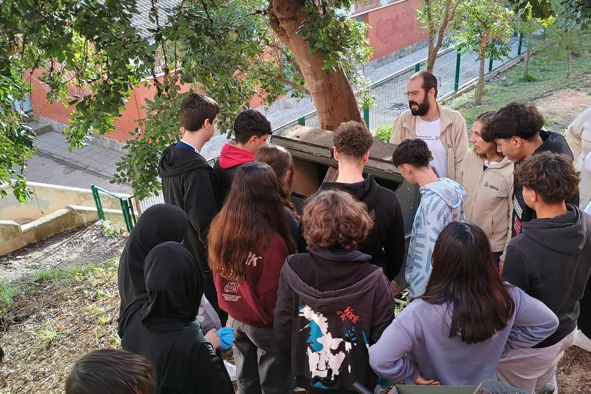 El compostaje comunitario es un proyecto que viene desarrollando el Consorcio Terra en los últimos años y que ahora está a cargo del servicio integral de educación ambiental.