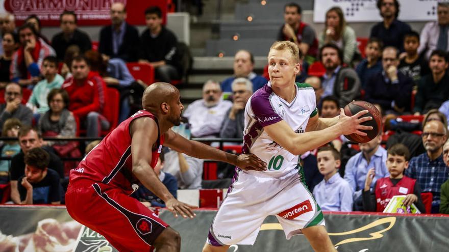 Salin, en un partido del partido ante el Tecnyconta Zaragoza de la liga regular.