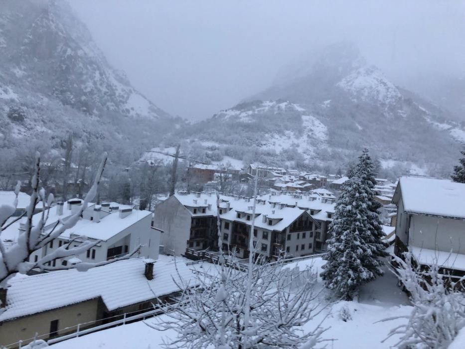 Nevada en Somiedo a las puertas de la primavera