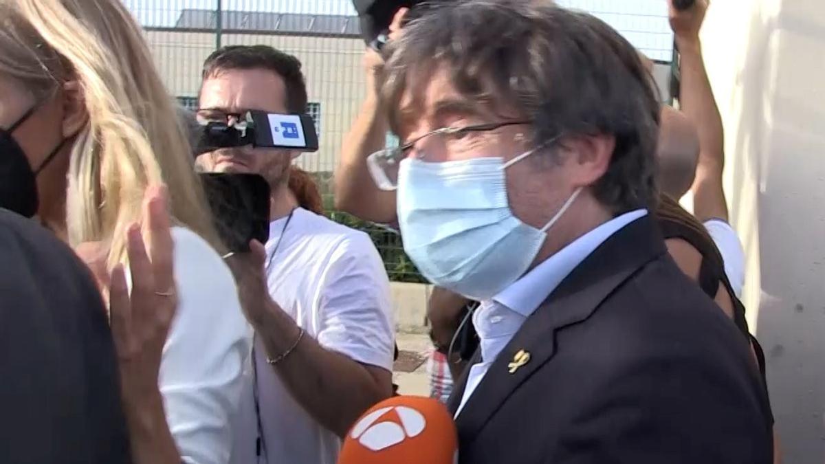 Puigdemont, a su salida de la prisión de Bancali