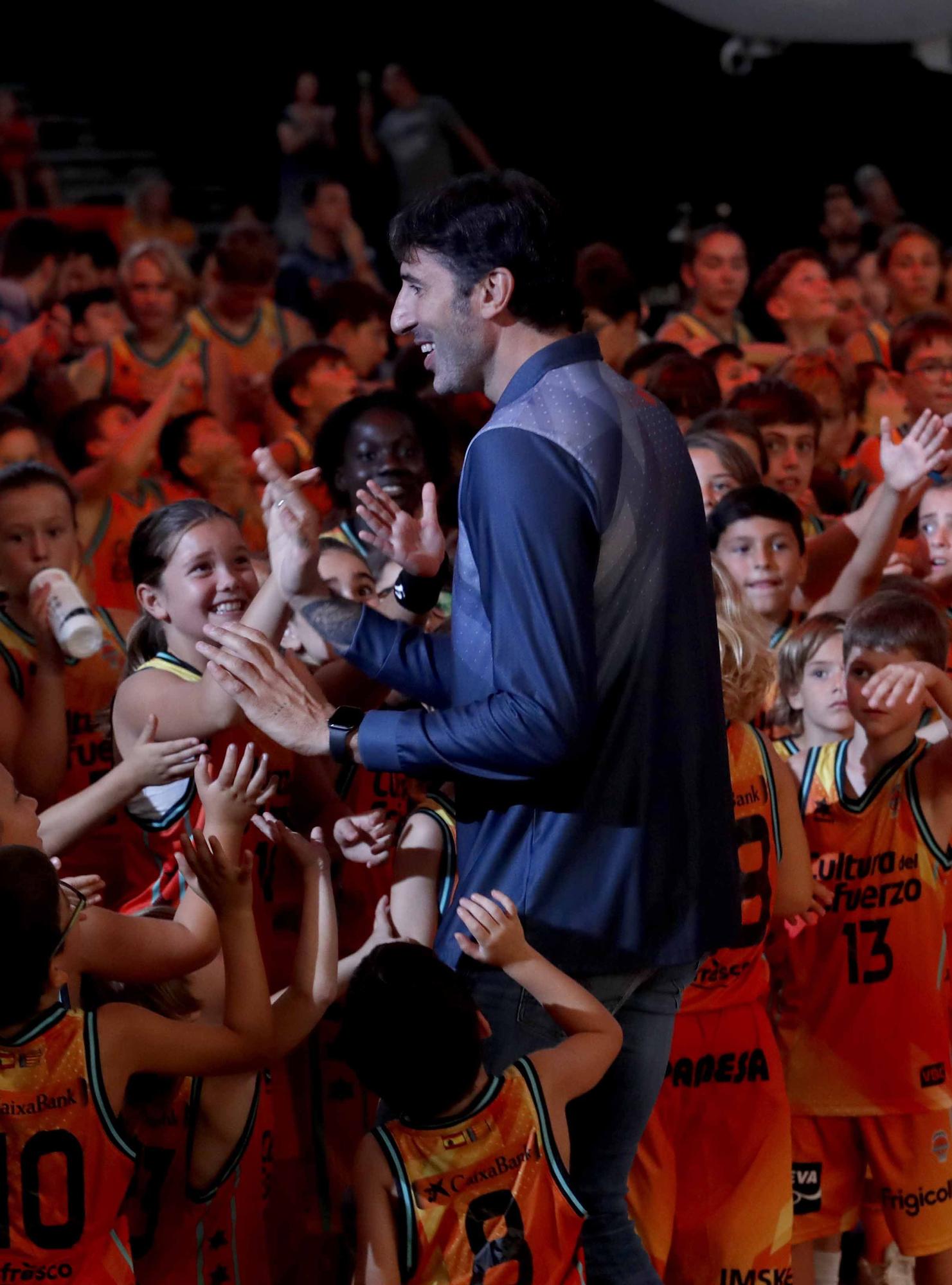 Presentación del Valencia Basket en La Fonteta