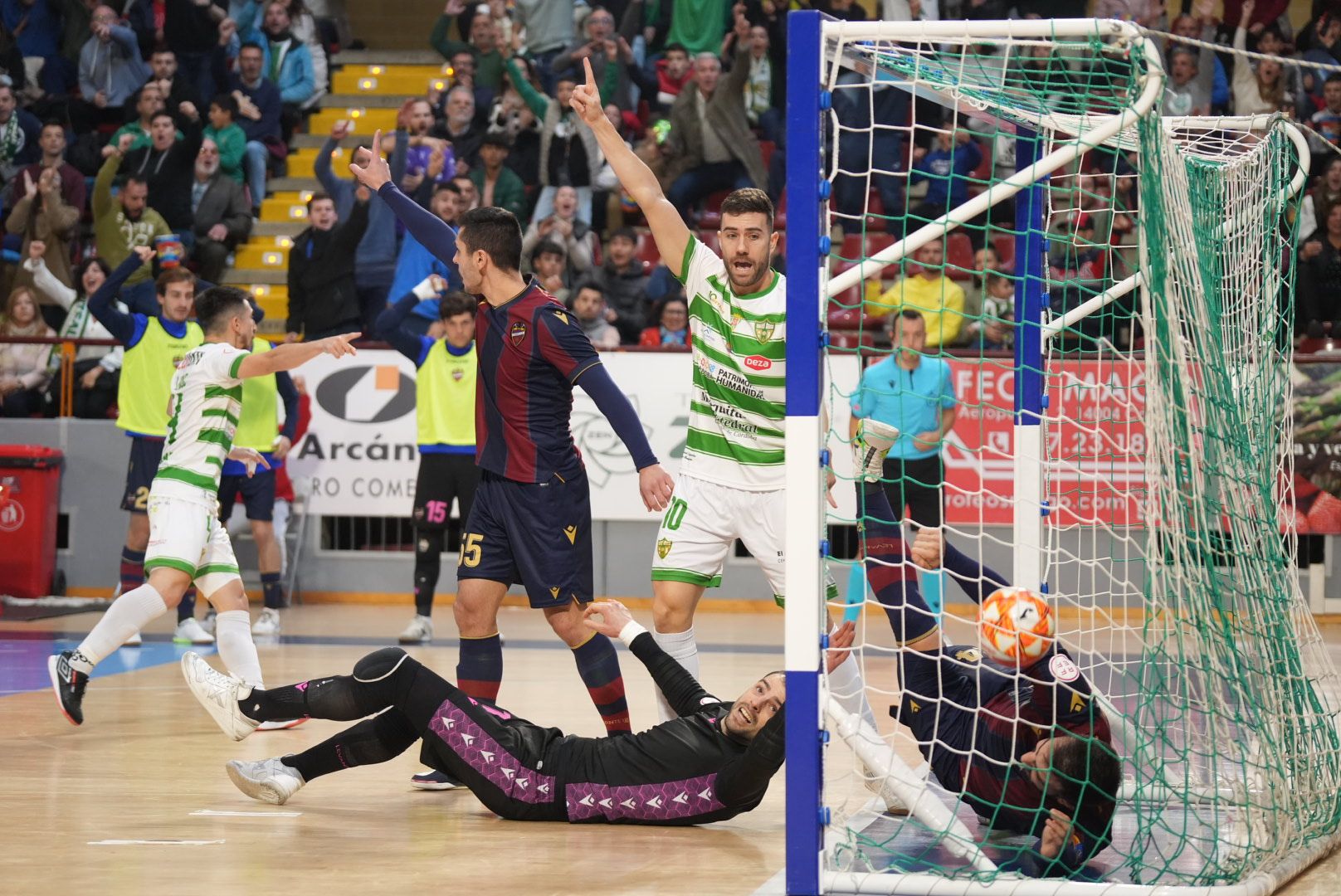 El Córdoba Futsal-Levante en imágenes