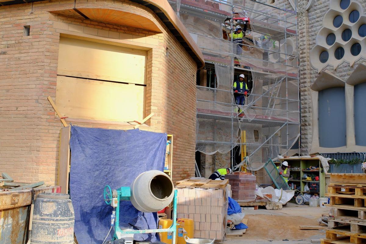 La Caravana de la Bondat de sor Lucía surt cap a Ucraïna en el quart aniversari de la guerra