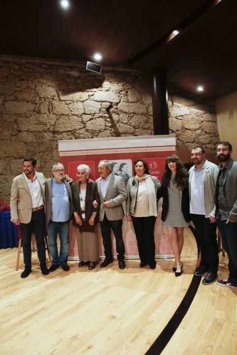 Acto de las 13 rosas en homenaje a Hilda Farfante