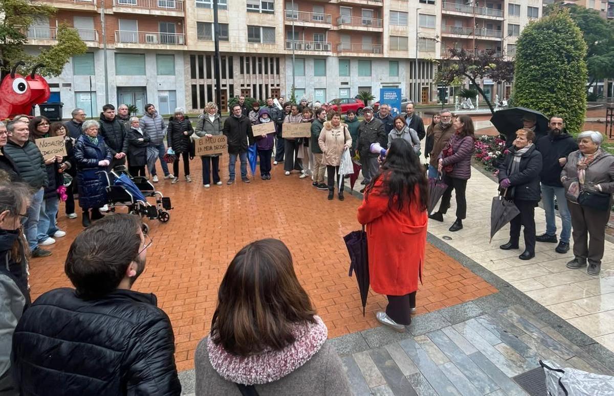 Más de medio centenar de personas pidieron el 'derecho a decidir' en Castelló.