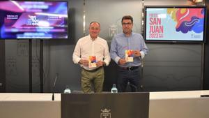 El alcalde en funciones de Albacete, Emilio Sáez, y el concejal de Festejos, Modesto Belinchón.