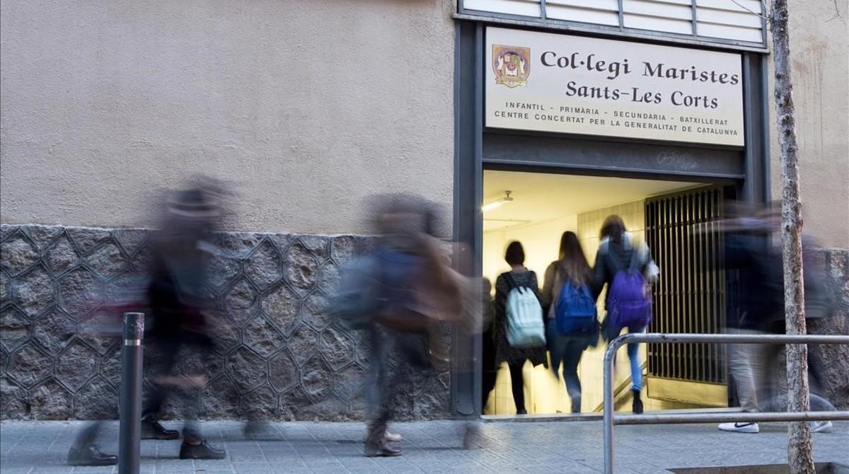 icoy32722081 barcelona 09 02 2016 entrada del colegio de los m160411204002 icoy32722081 barcelona 09 02 2016 entrada del colegio de los m160411204002