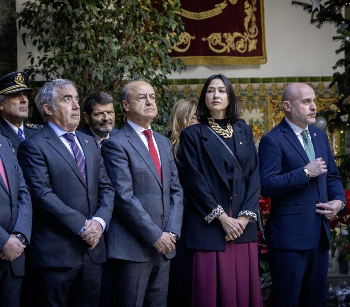 Parlon normalitza les relacions entre el Govern i l’Exèrcit Parlon normalitza les relacions entre el Govern i l’Exèrcit