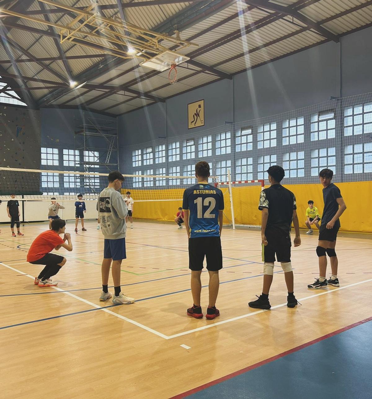 Jornadas de tecnificación de la Federación de Voleibol en Llanes