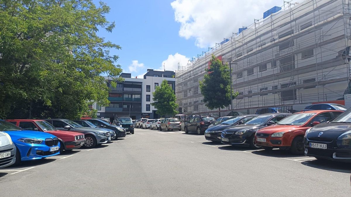 Los solares en los que se construirá la promoción de vivienda protegida albergan actualmente un aparcamiento