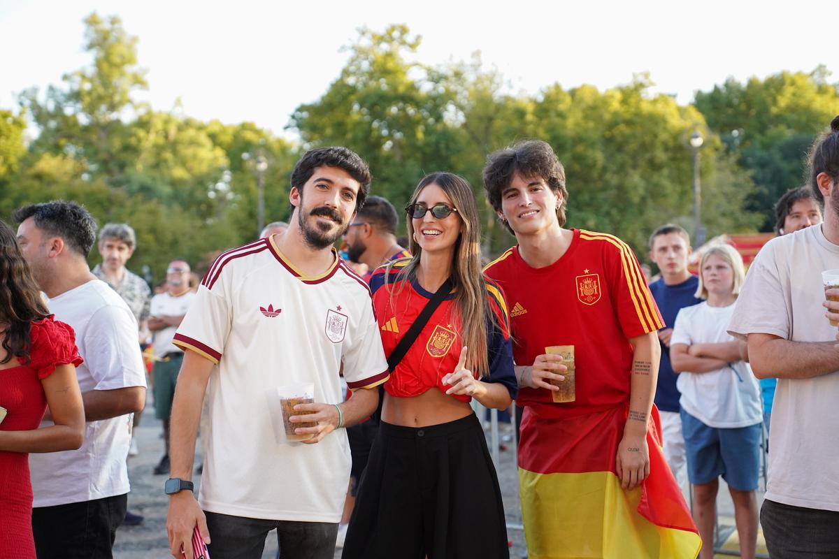 Así se vivió la semifinal entre España y Francia en la Plaza de España en imágenes Así se vivió la semifinal entre España y Francia en la Plaza de España en imágenes