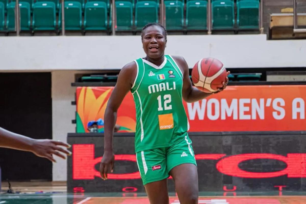 Alima Dembéle, en un partido con Mali