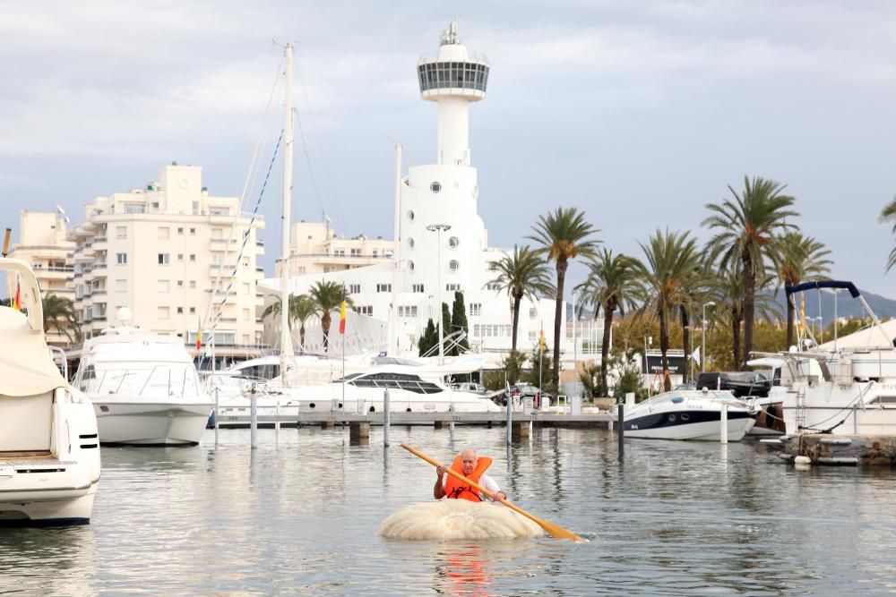 Carabasses gegants als canals d'Empuriabrava