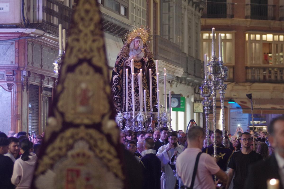 Viñeros reza los cinco misterios del rosario en cinco templos de los Mártires