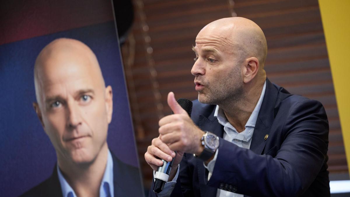 La Posesión 3x23 | Vilajoana se moja: Messi, Kane, dos perfiles para ser director deportivo...