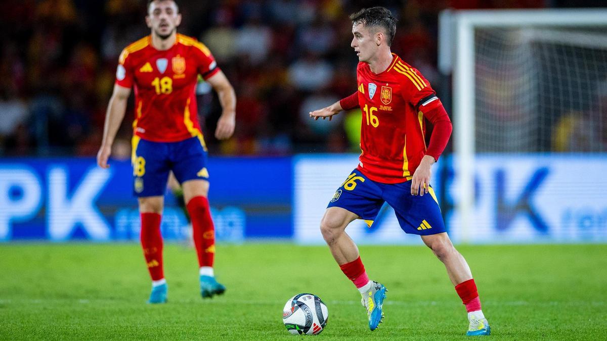 Marc Casadó, con la selección española.