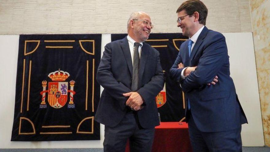 Mañueco (PP) será presidente de Castilla y León e Igea (Cs) vicepresidente