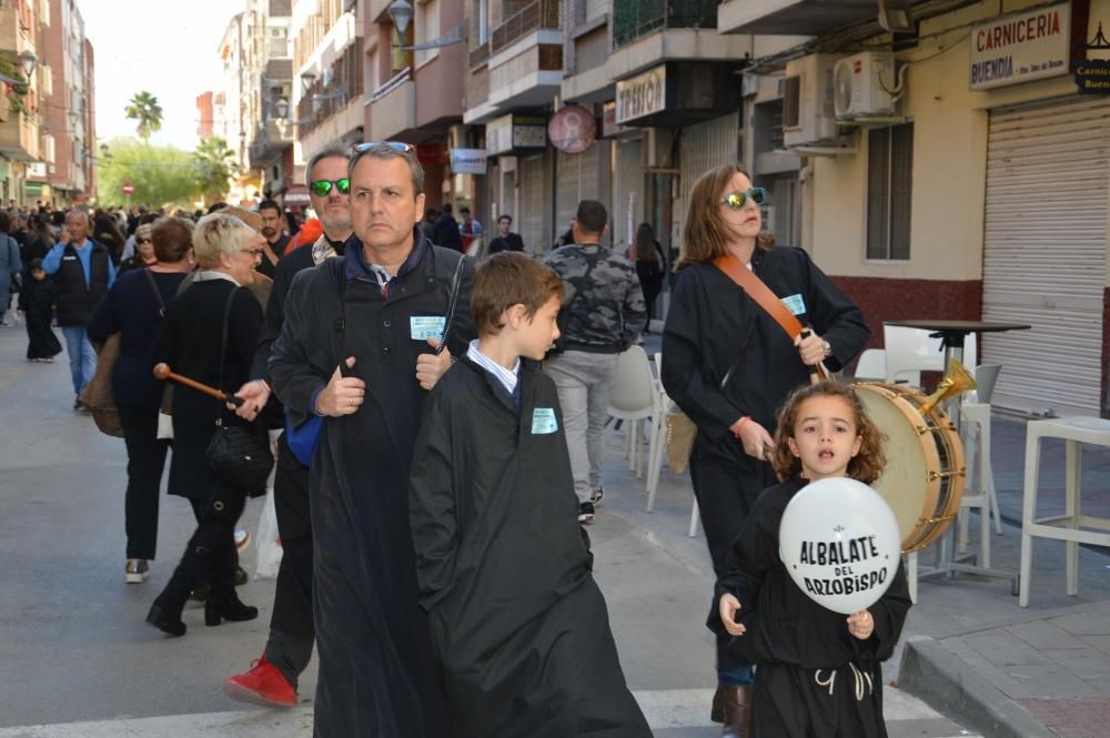 Miles de vecinos se echan a las calles muleñas.