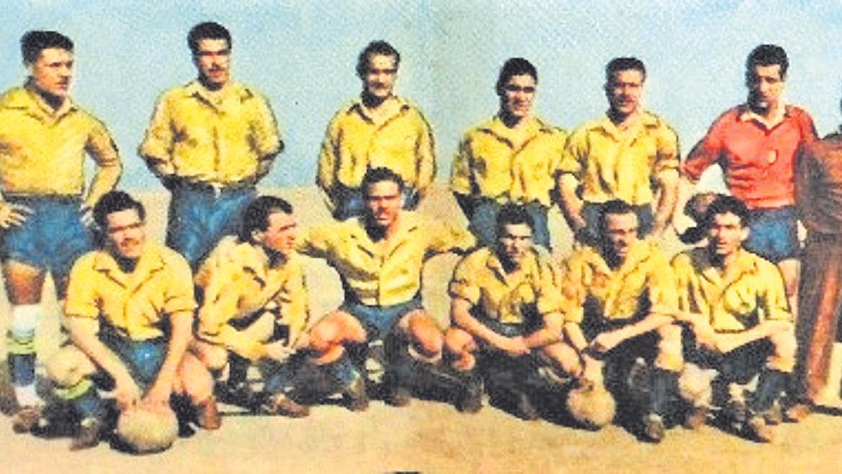 El equipo de la UD Las Palmas en 1951, el año que consiguió el ascenso.