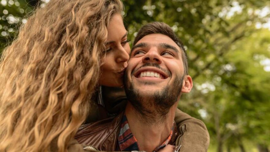 El cardiólogo asegura que el amor está en el cerebro, pero el corazón lo disfruta