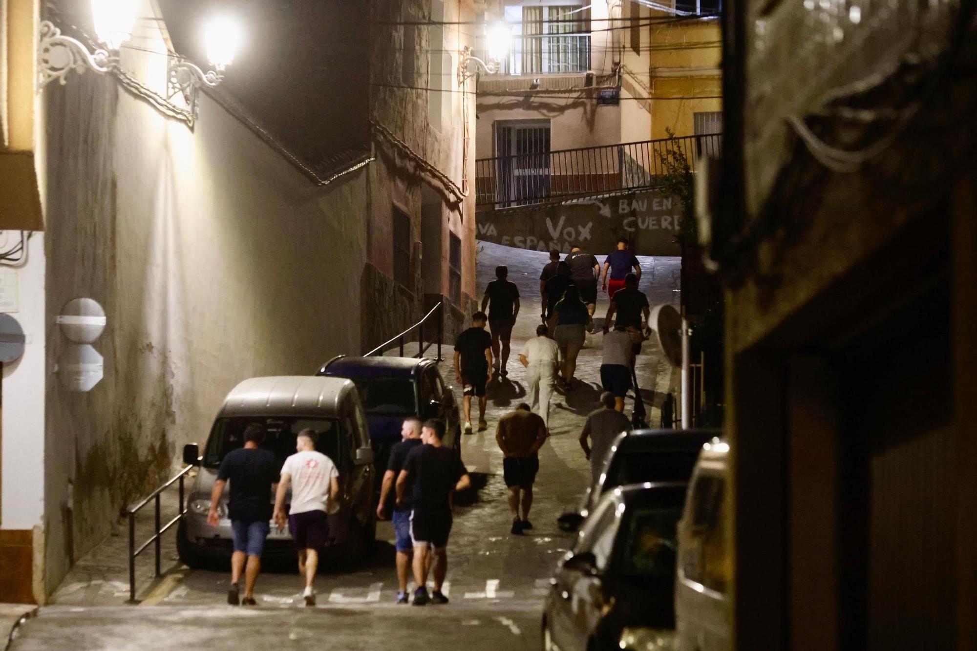 Vecinos de Turís patrullan por tercera noche las calles ante la inseguridad