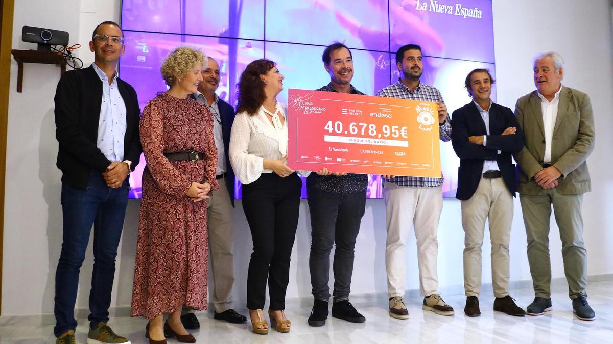 Prensa Ibérica y Endesa Music Lover entregan más de 40.000 euros para los palmeros que siguen sufriendo el volcán.