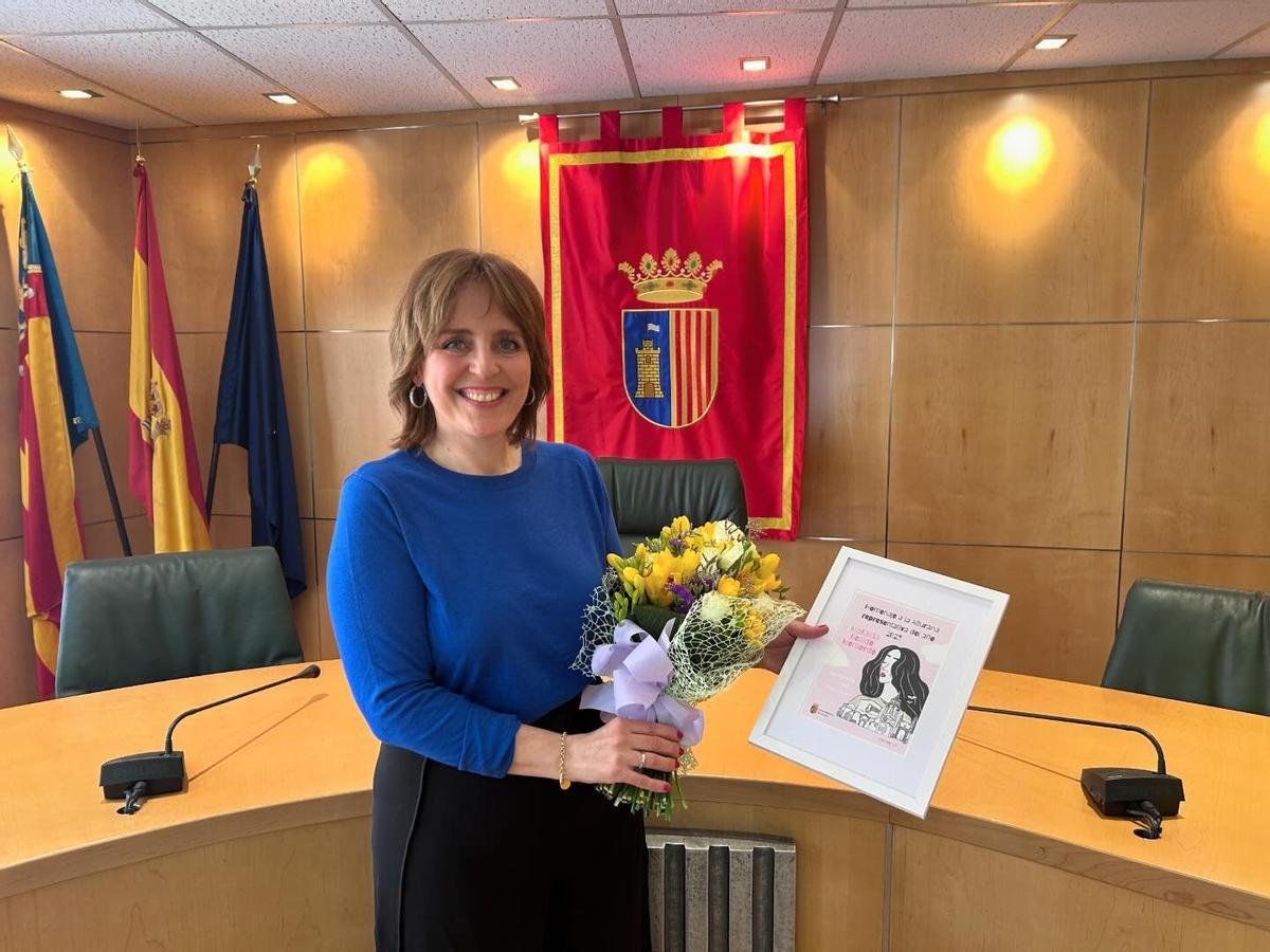 Altura homenajea a la mujer