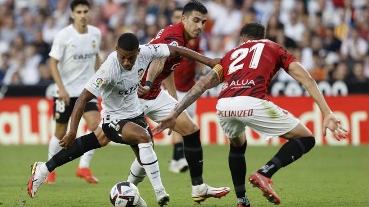 Resumen, goles y highlights del Valencia 1 - 2 Mallorca de la jornada 11 de LaLiga Santander