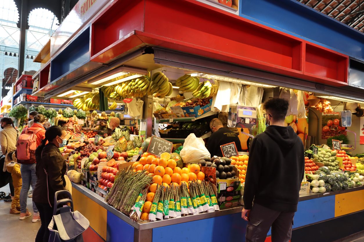 Los mercados tradicionales reflejan la importancia de la cocina en nuestra cultura