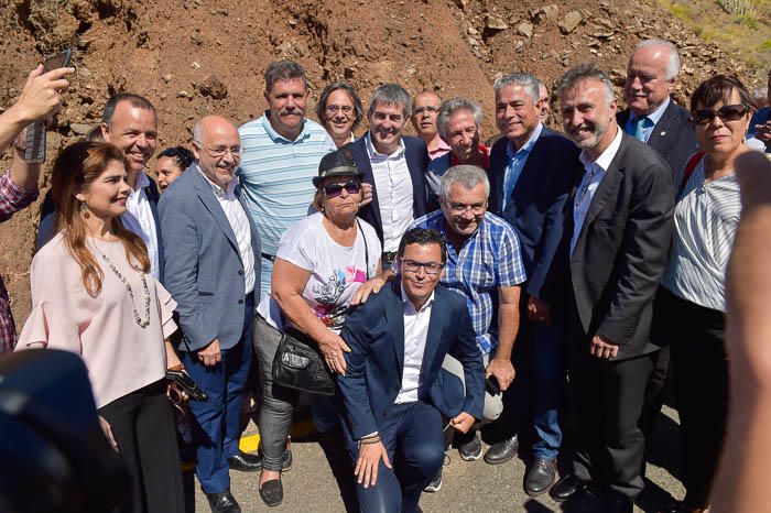 Apertura del primer tramo de la carretera de La ...