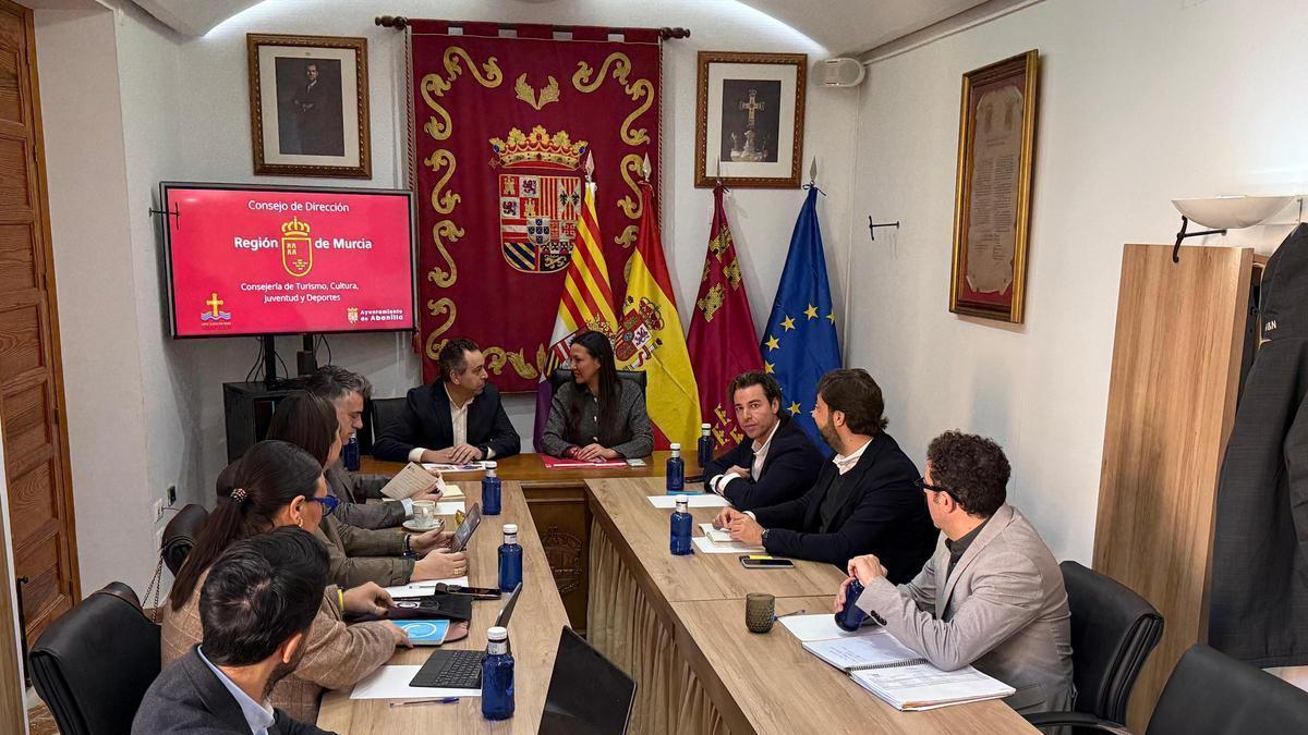 Reunión del Consejo de Dirección de la Turismo, Cultura, Juventud y Deportes en Abanilla.