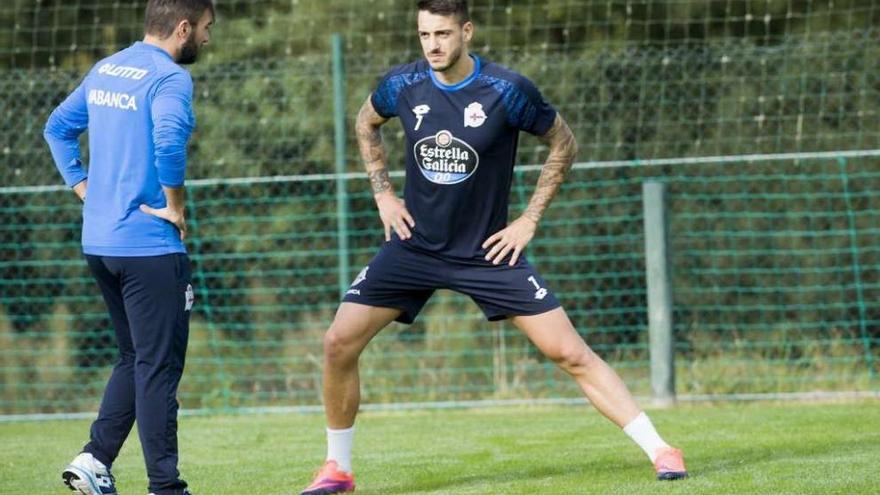 Joselu continúa con su trabajo individual de recuperación