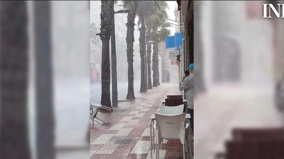 Una espectacular tromba de agua sorprende a los vecinos de San Vicente