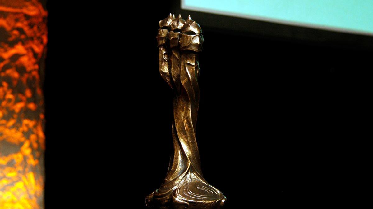 L'estatueta dels Gaudí en l'acte de lectura dels nominats a La Pedrera