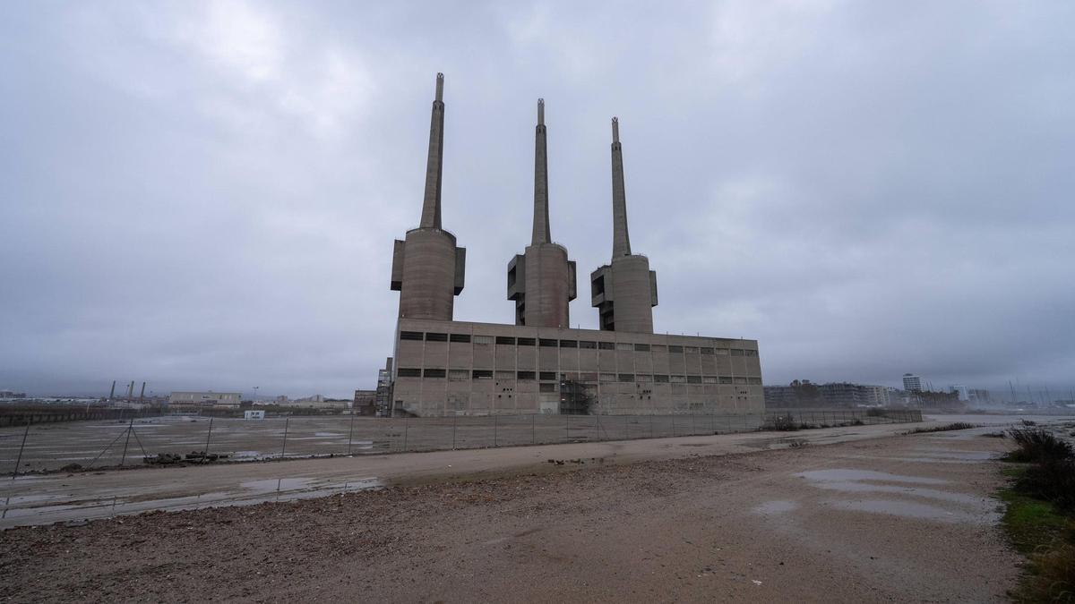 La franja de costa frente a las Tres Xemeneies, entre Sant Adrià y Badalona.