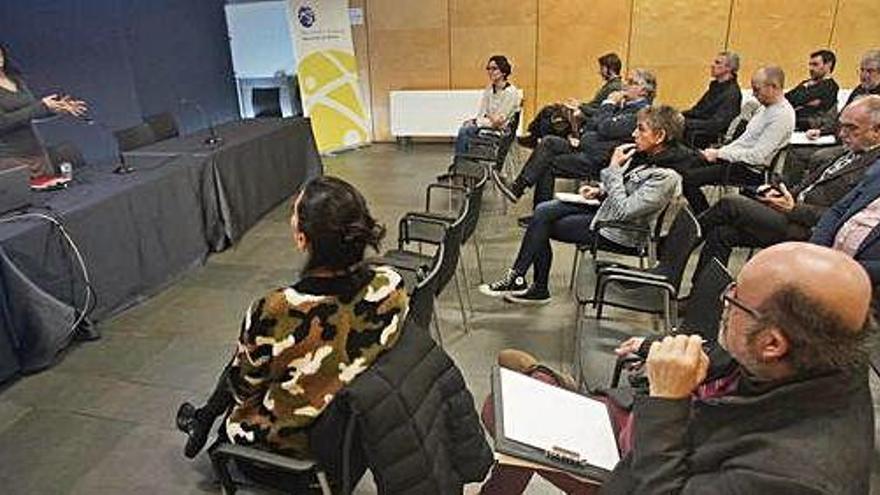 Nuri Palmada, responsable de generació de Som Energia, en la xerrada al Parc Científic.