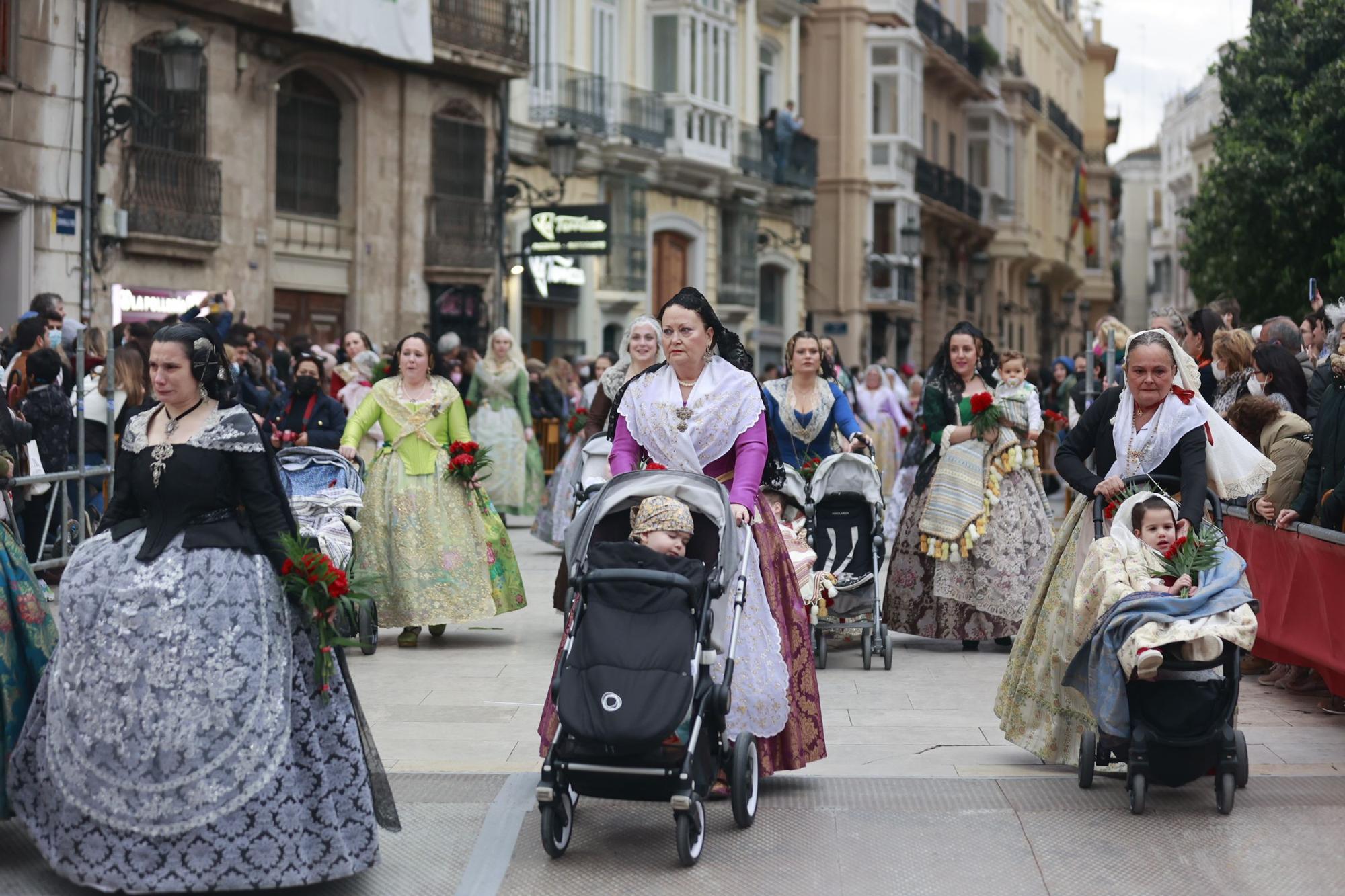 Búscate en el segundo día de ofrenda por la calle Quart (entre las 18:00 a las 19:00 horas)