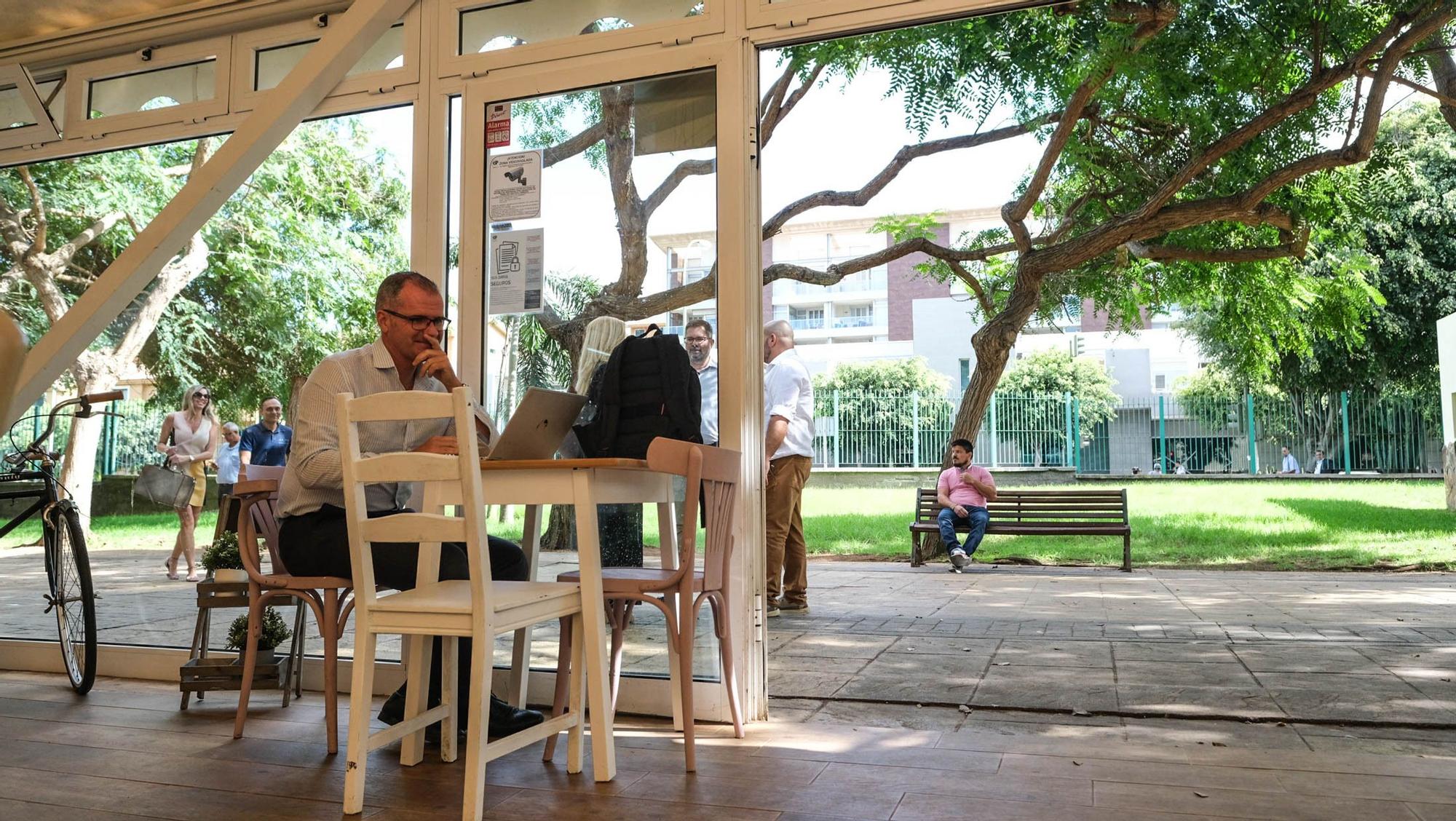 Reapertura de la clásica cafetería del Parque Juan Pablo II en Las Palmas de Gran Canaria